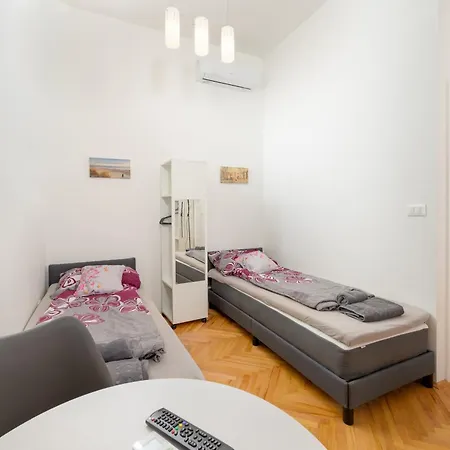 Apartment Tiho & Nena *